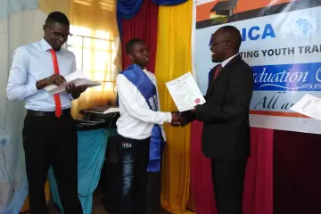 Deset let projektu Afrika Africe